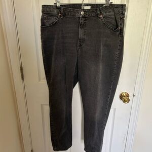 H&M Women's Straight Leg Jeans in Black